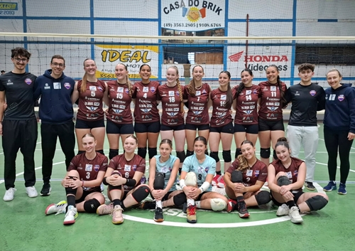 Caçador estreia com vitória emocionante no vôlei feminino dos Joguinhos